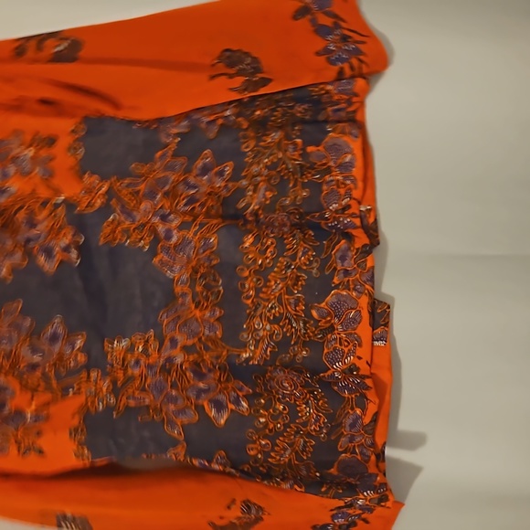 Blouse/ cover up over a Tank - Picture 5 of 8